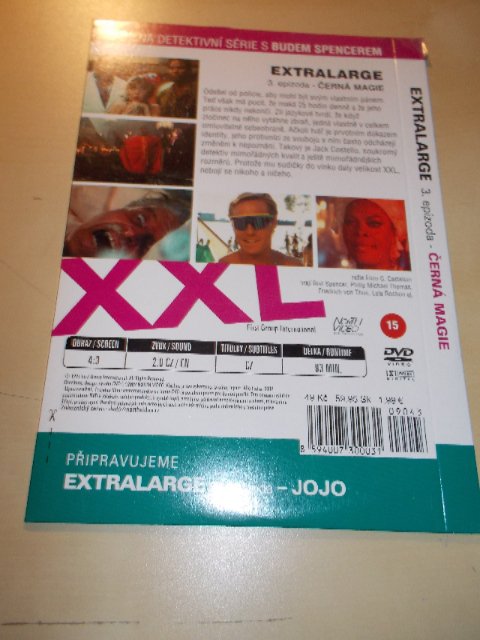 Extralarge 1: TV film)  DISK 3. EPIZODA ČERNÁ MAGIE (DVD v pošetce) > varianta DISK 3. EPIZODA ČERNÁ MAGIE