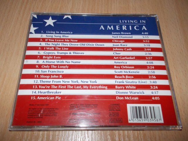 Various Artists - LIVING IN AMERICA (CD)