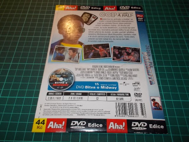 Jeden a půl policajta (DVD v pošetce)
