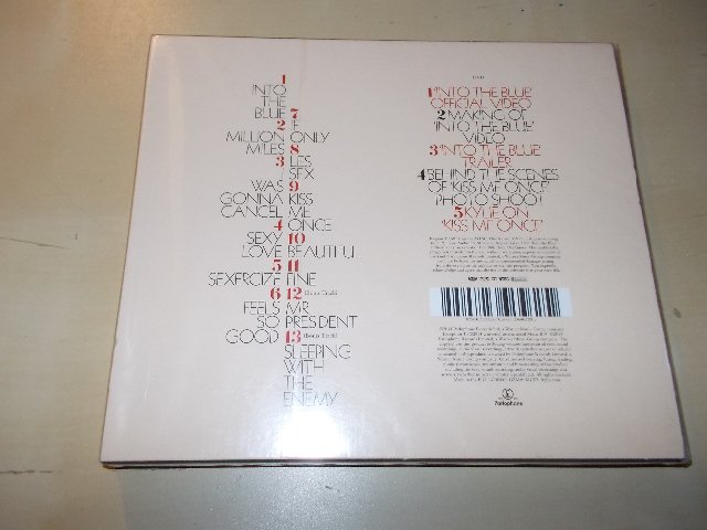 Kylie Minogue - Kiss Me Once (CD-DVD)