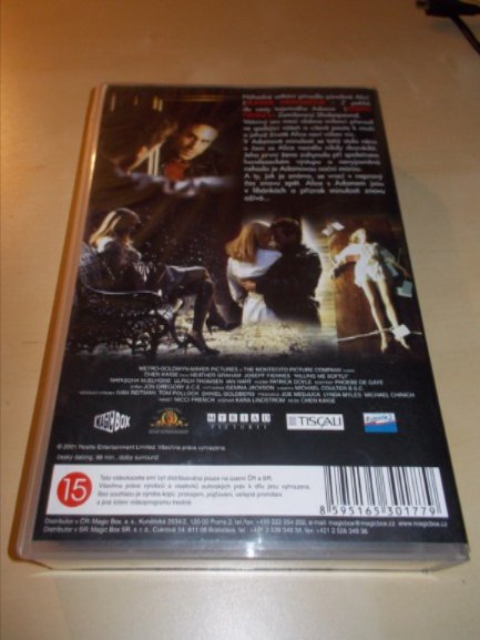 ZABIJ MĚ NĚŽNĚ (VHS) 