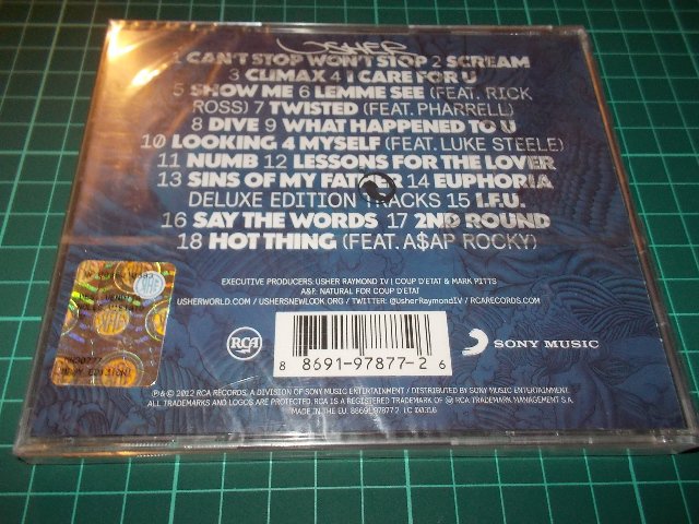 Usher ‎- Looking 4 Myself (CD) DELUXE EDITION