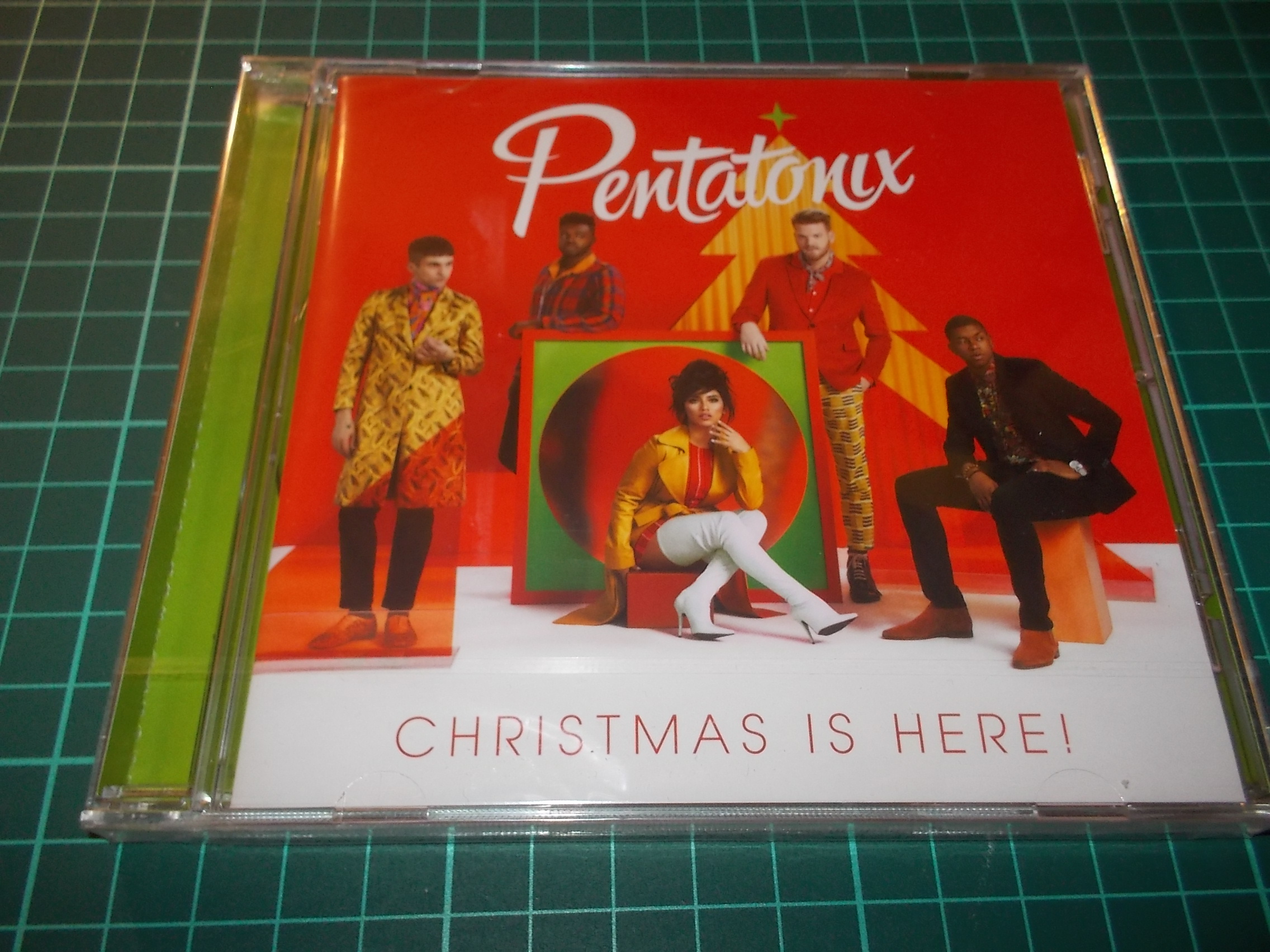 PENTATONIX - Christmas is here! (CD)