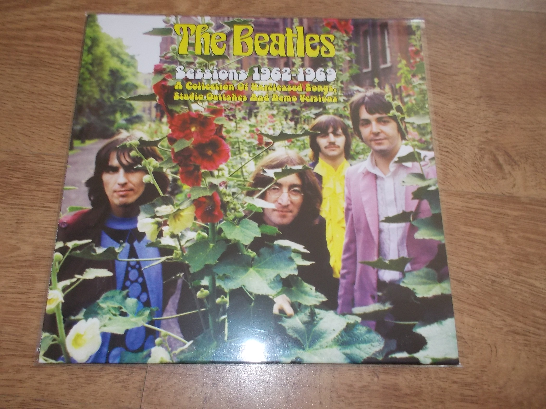 The Beatles - Sessions 1962-1969 A Collection Of Unreleased Songs, Studio Outtakes And Demo Versions (Vinyl-LP)