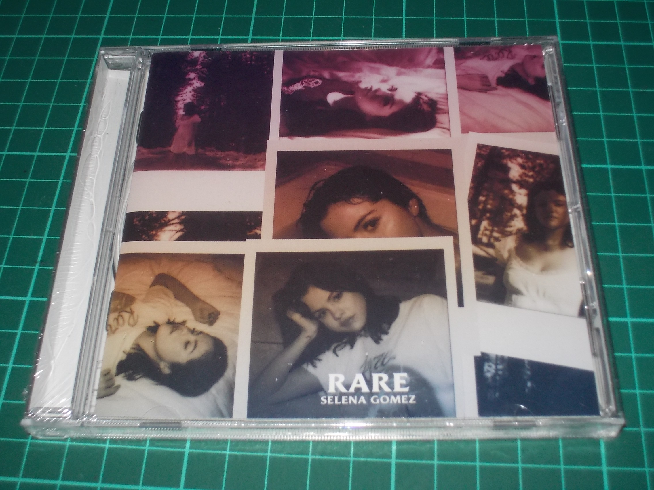 SELENA GOMEZ - RARE - DELUXE (CD)