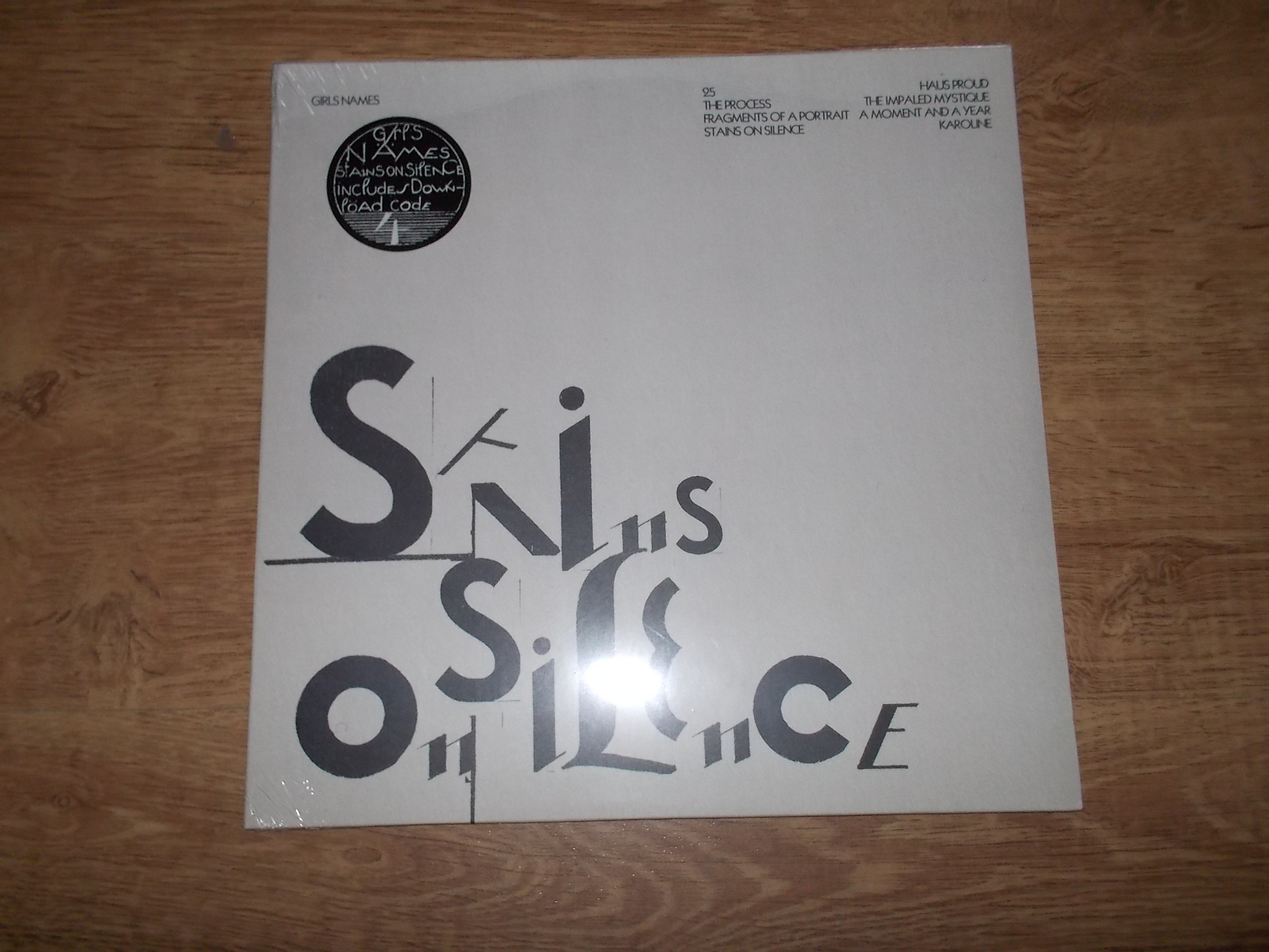 Girls Names - Stains On Silence (Vinyl-LP)