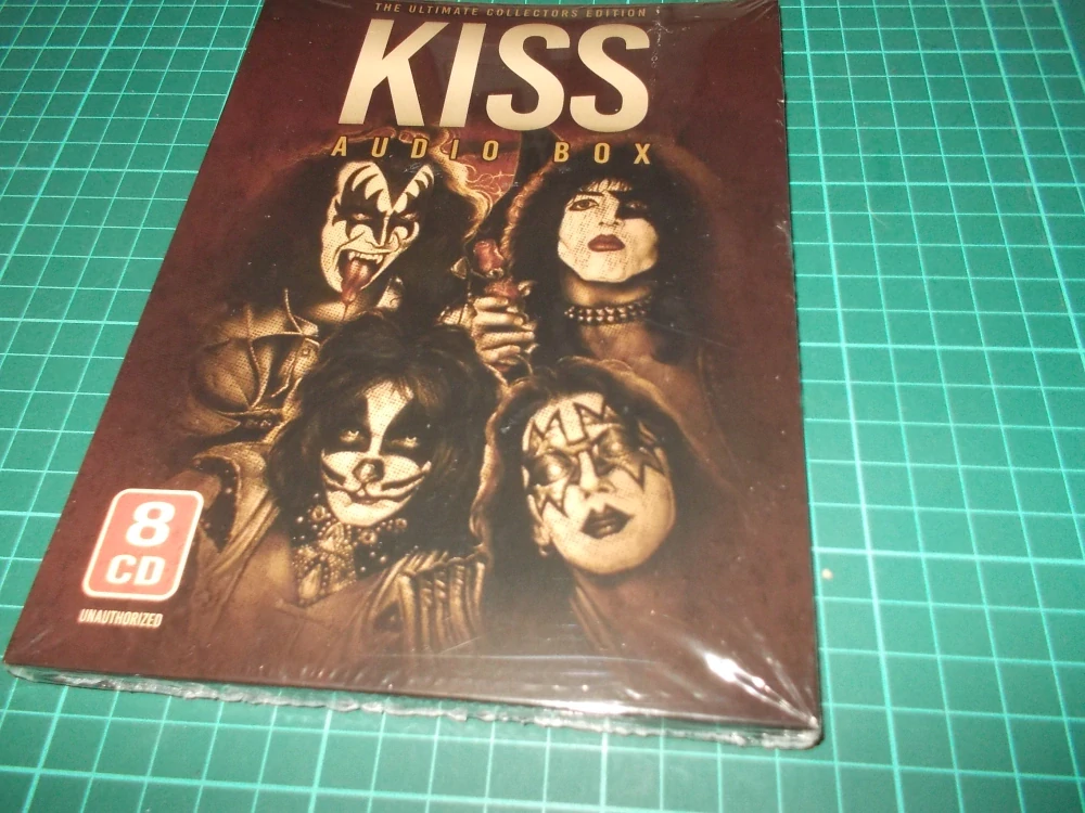 Kiss - Audio Box - THE ULTIMATE COLLECTORS EDITION (8 CD Longbox)