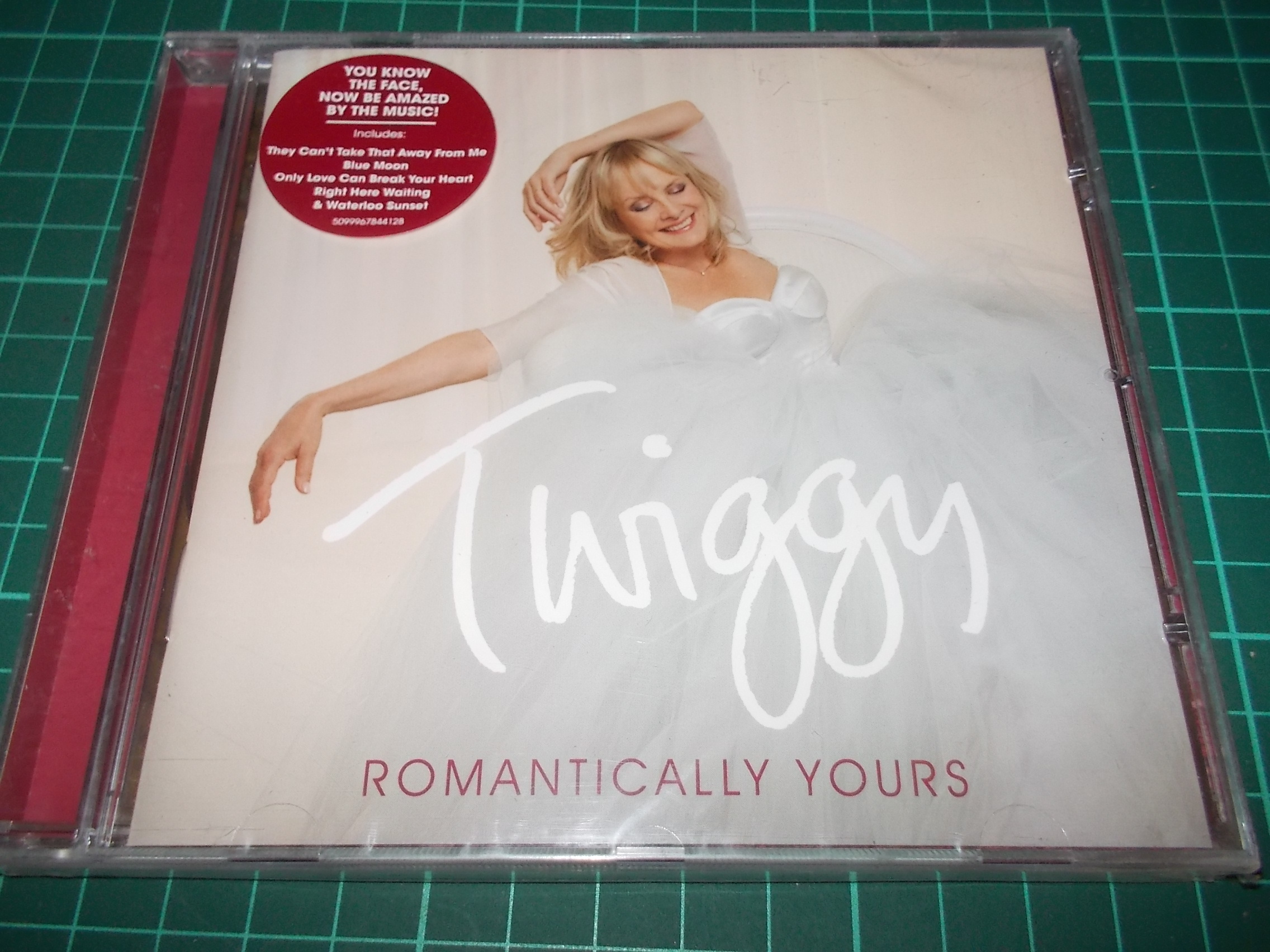 Twiggy - Romantically Yours (CD)
