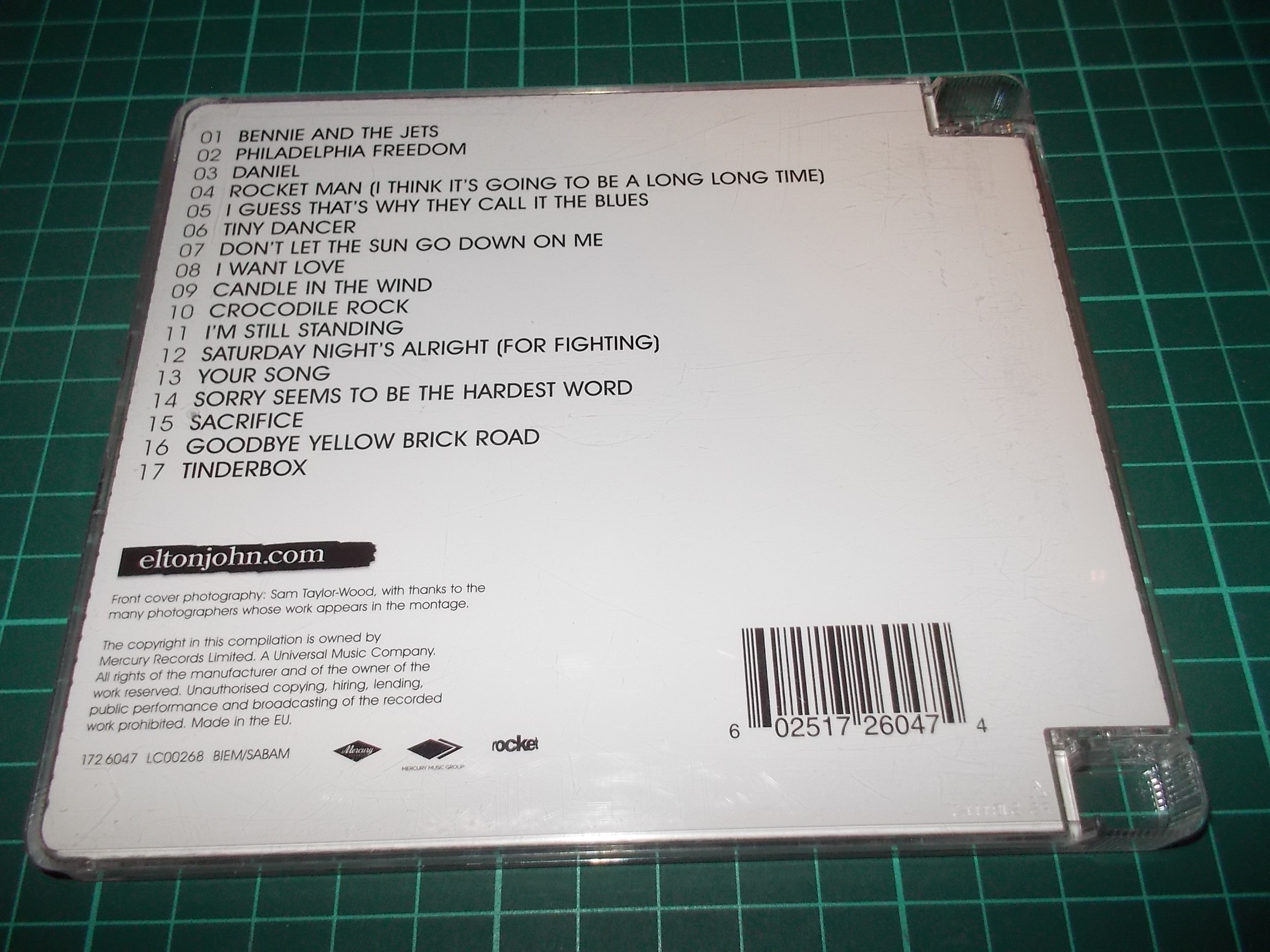 ELTON JOHN - ROCKET MAN - THE DEFINITIVE HITS (CD) BAZAR