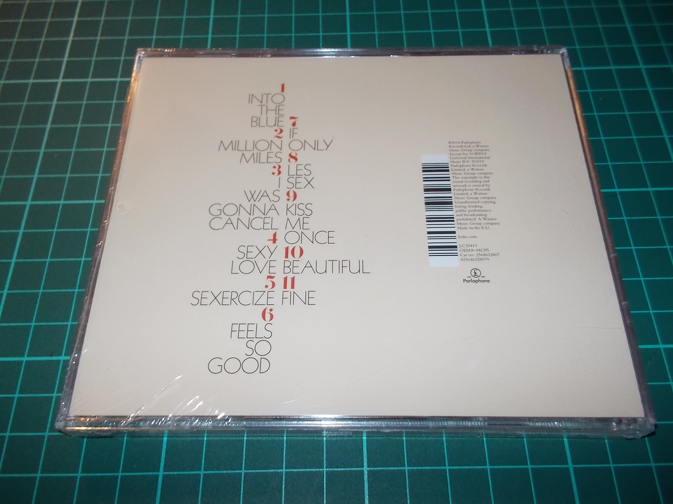 Kylie Minogue - Kiss Me Once (CD)