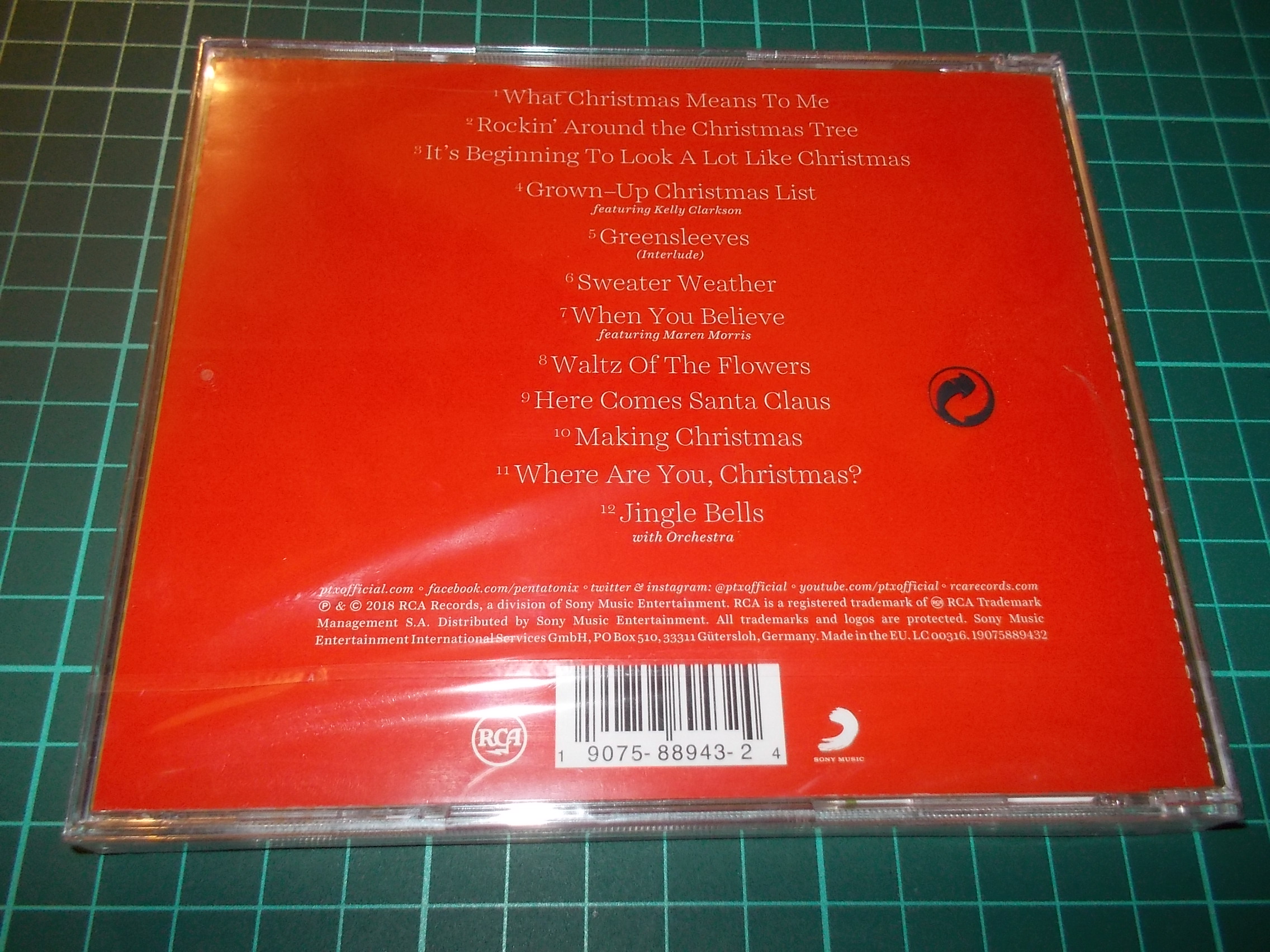 PENTATONIX - Christmas is here! (CD)