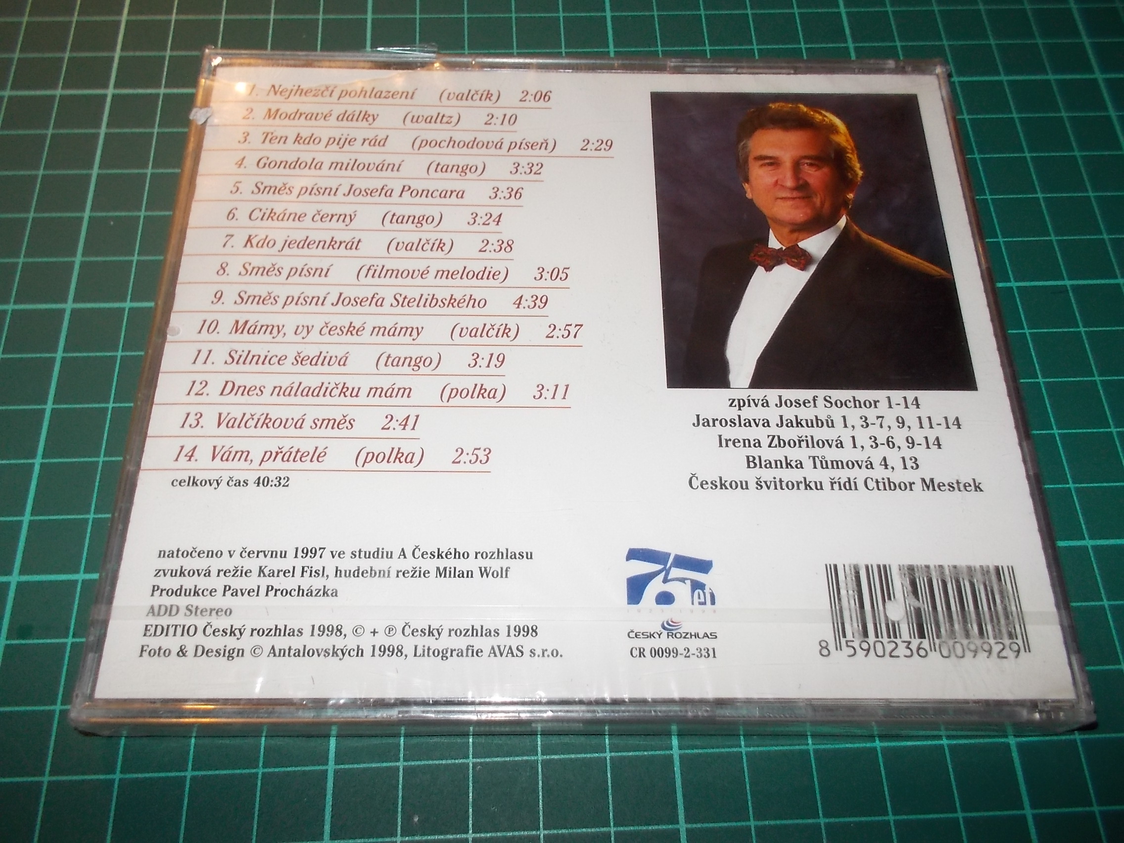 JOSEF SOCHOR a Česká švitorka - Nejhezčí pohlazení - Kytička písniček pro maminku (CD)