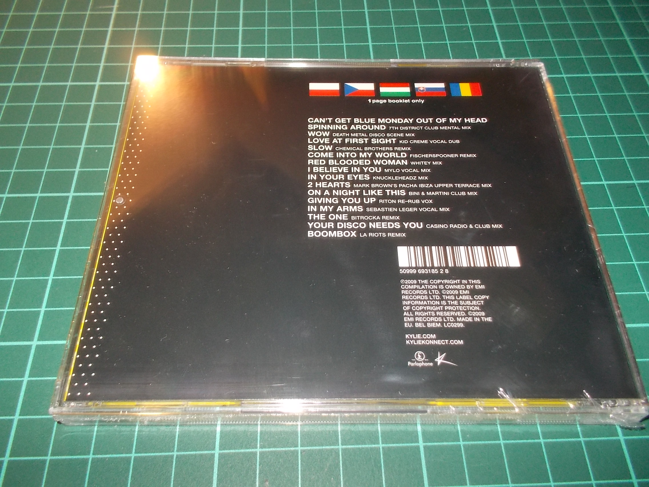 MINOGUE KYLIE - BOOMBOX / REMIXES 2000-2008  (Regionální verze)(CD) 