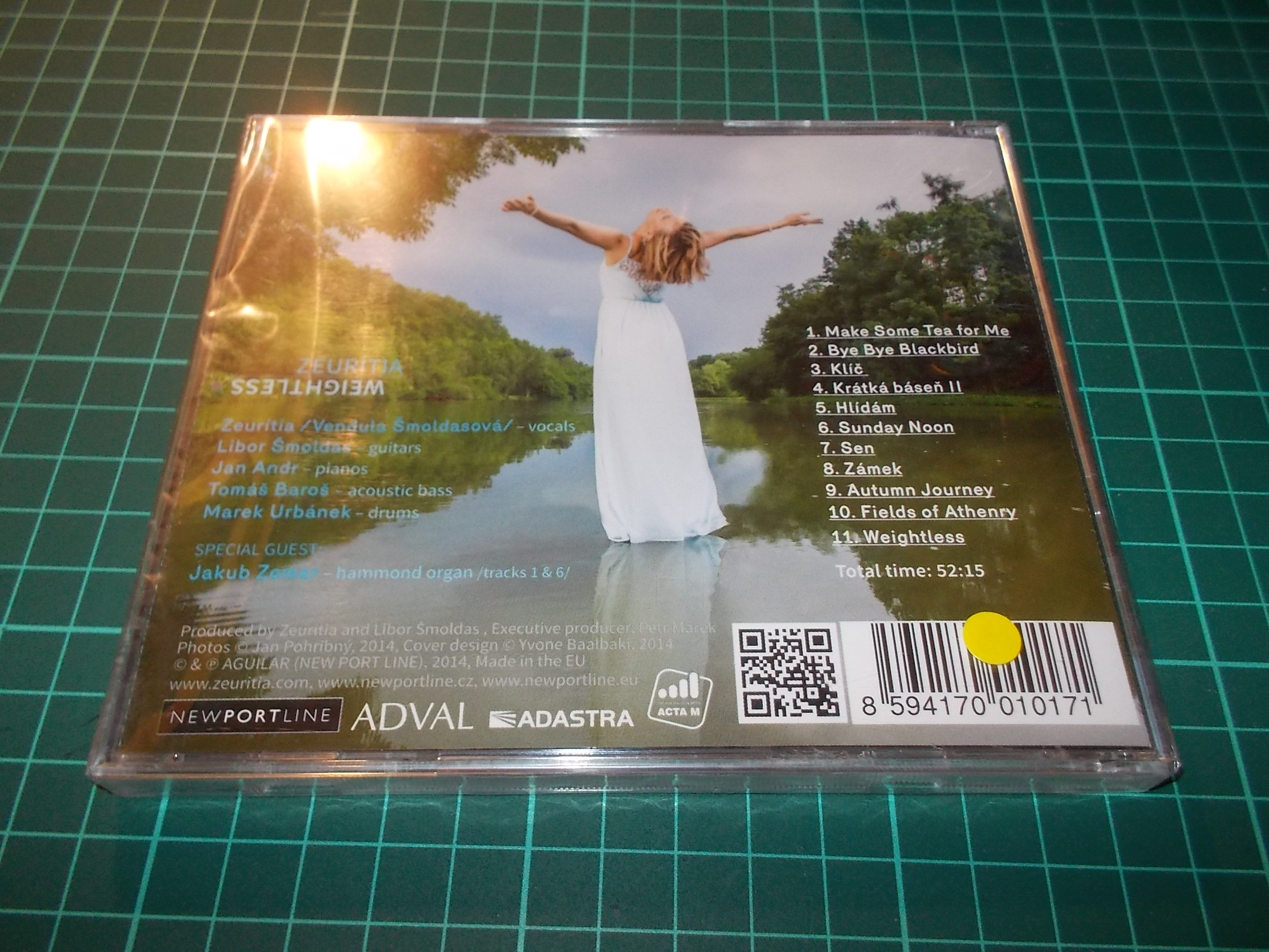 ZEURÍTIA - WIEGHTLESS (CD)