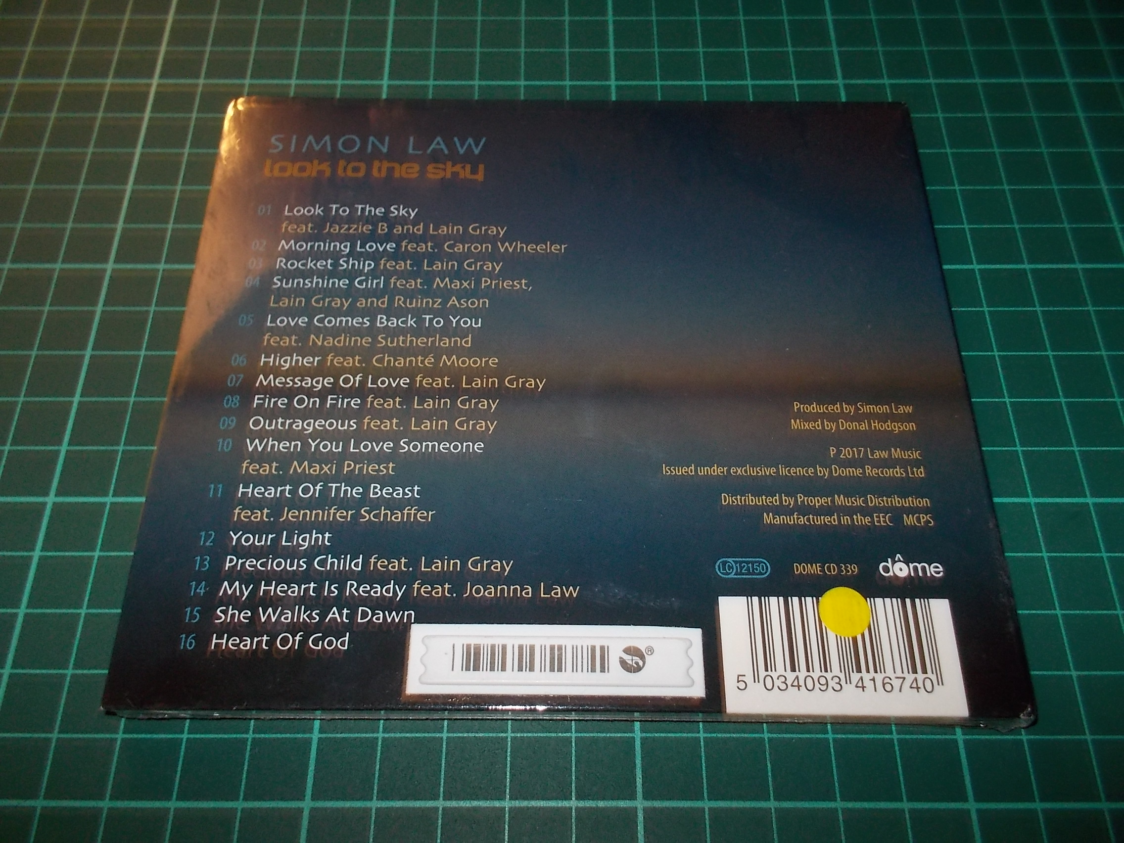 Simon Law - Look to the Sky (CD) Digipack
