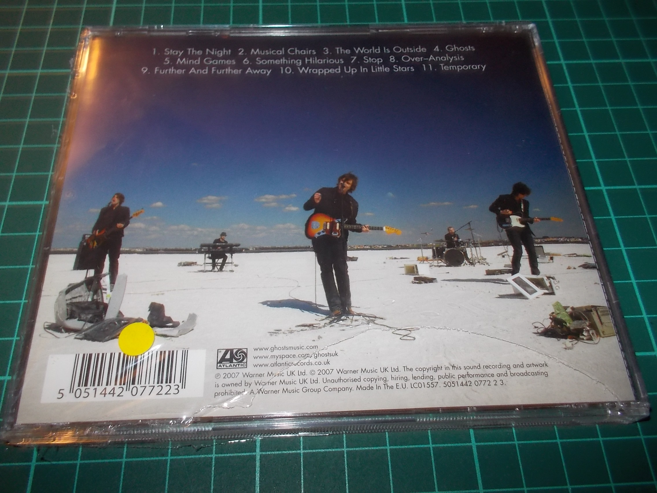 Ghosts - The World Is Outside (CD)