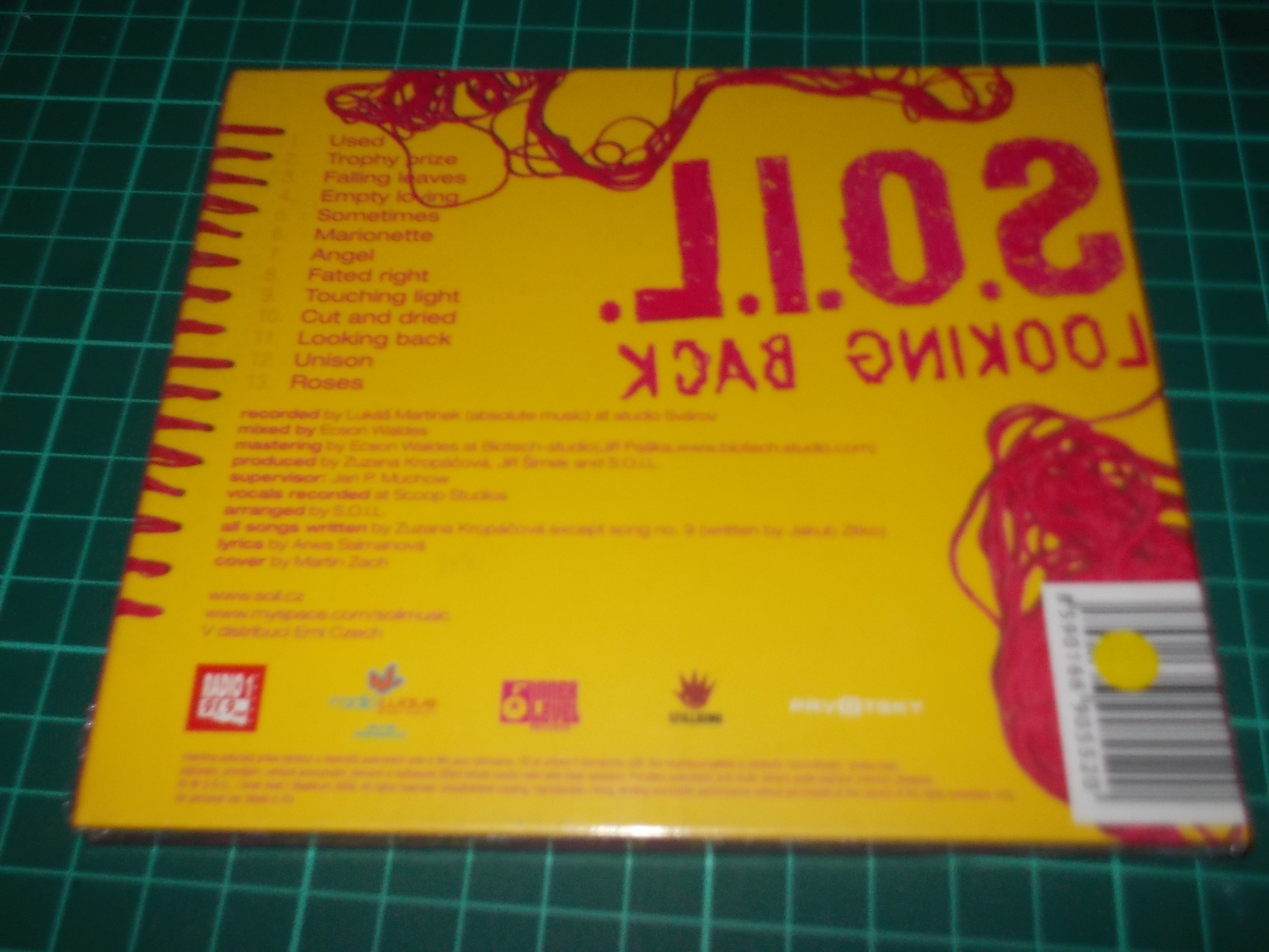 S.O.I.L. - Looking Back (CD) Digipack