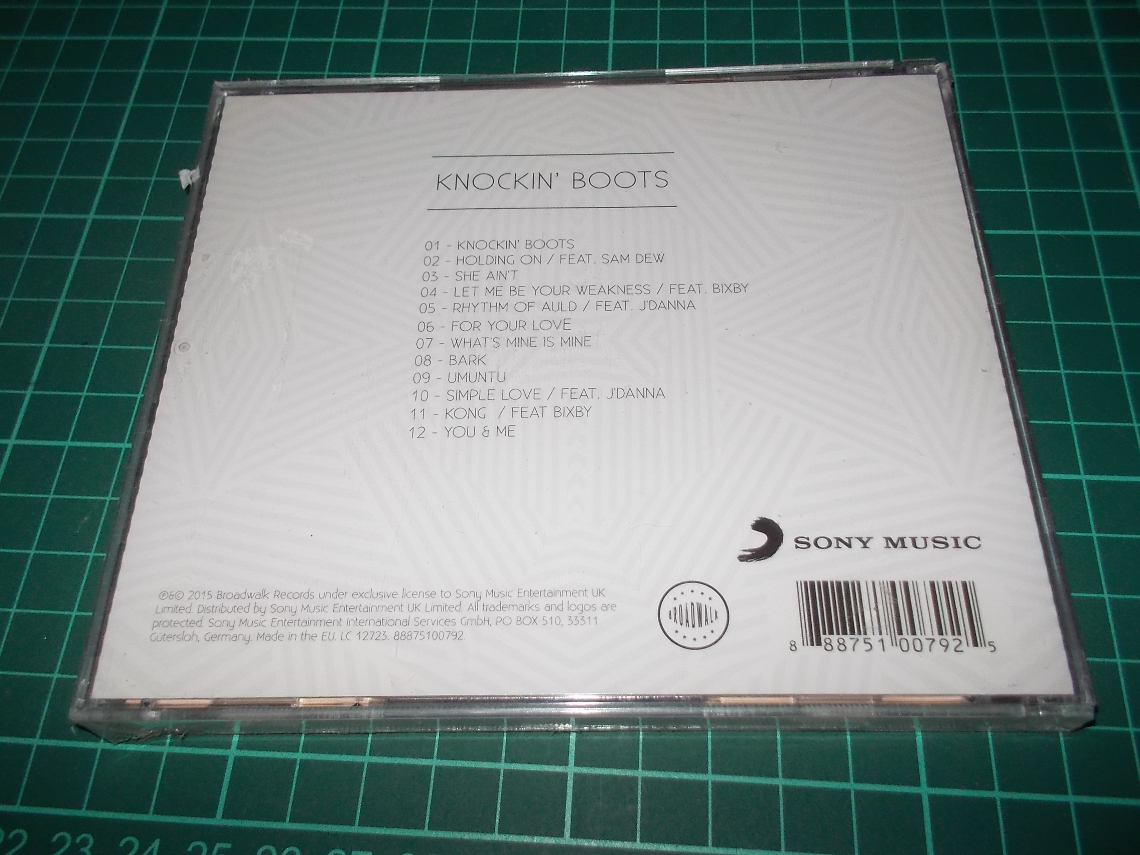 Julio Bashmore - Knockin' Boots (CD)