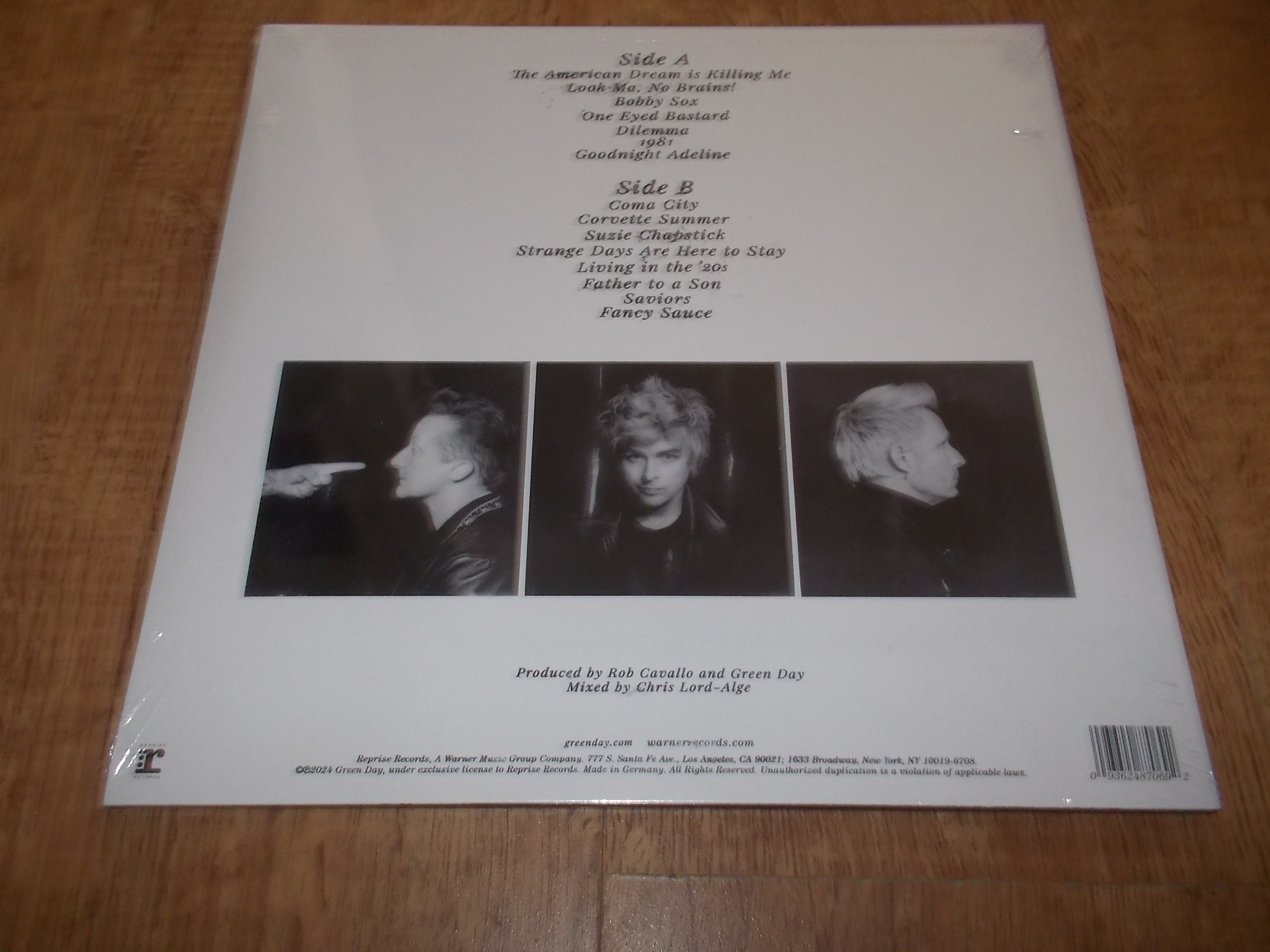 GREEN DAY - SAVIORS (Vinyl-LP)