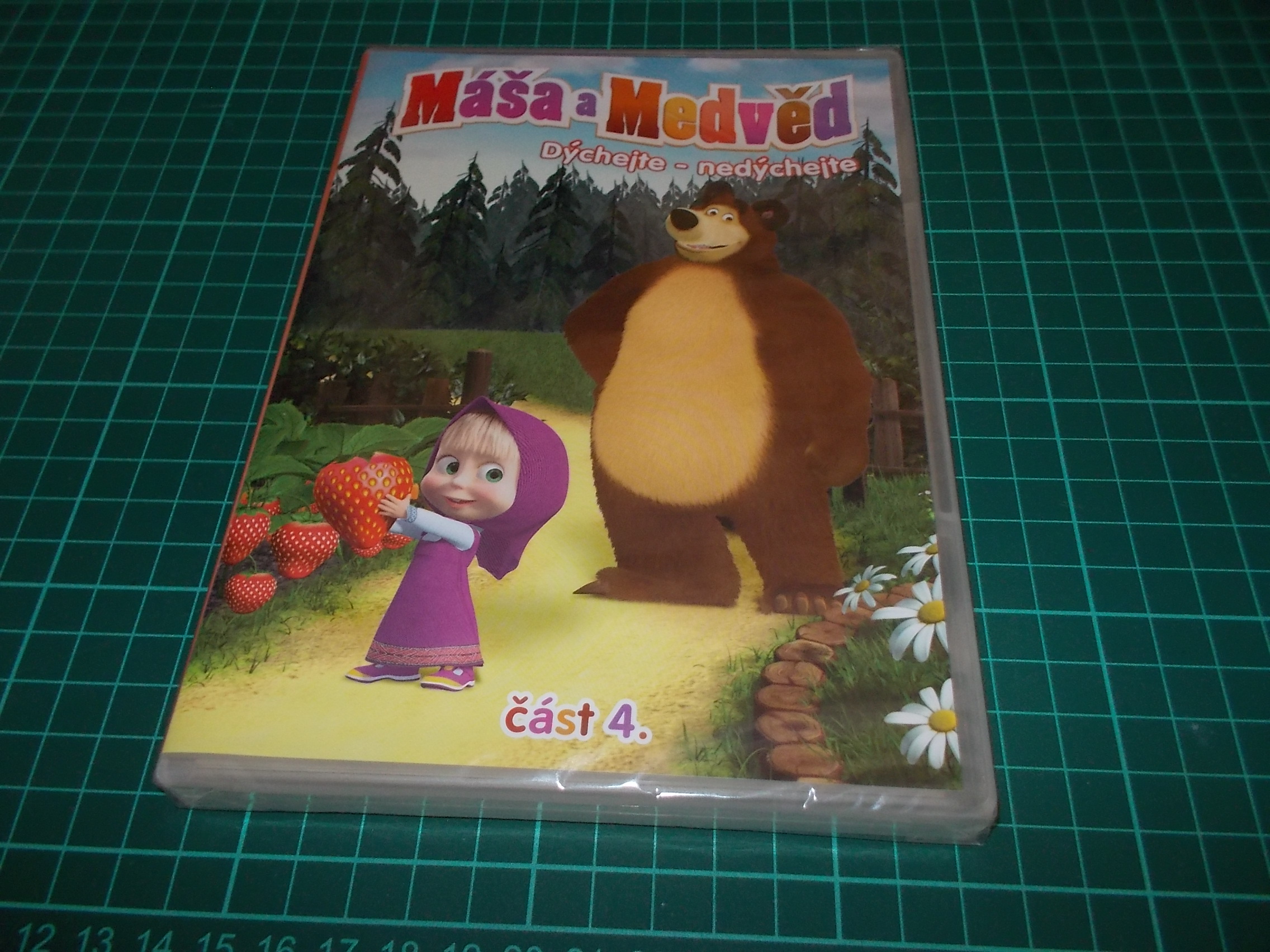 Máša a medvěd SET 4 (DVD)