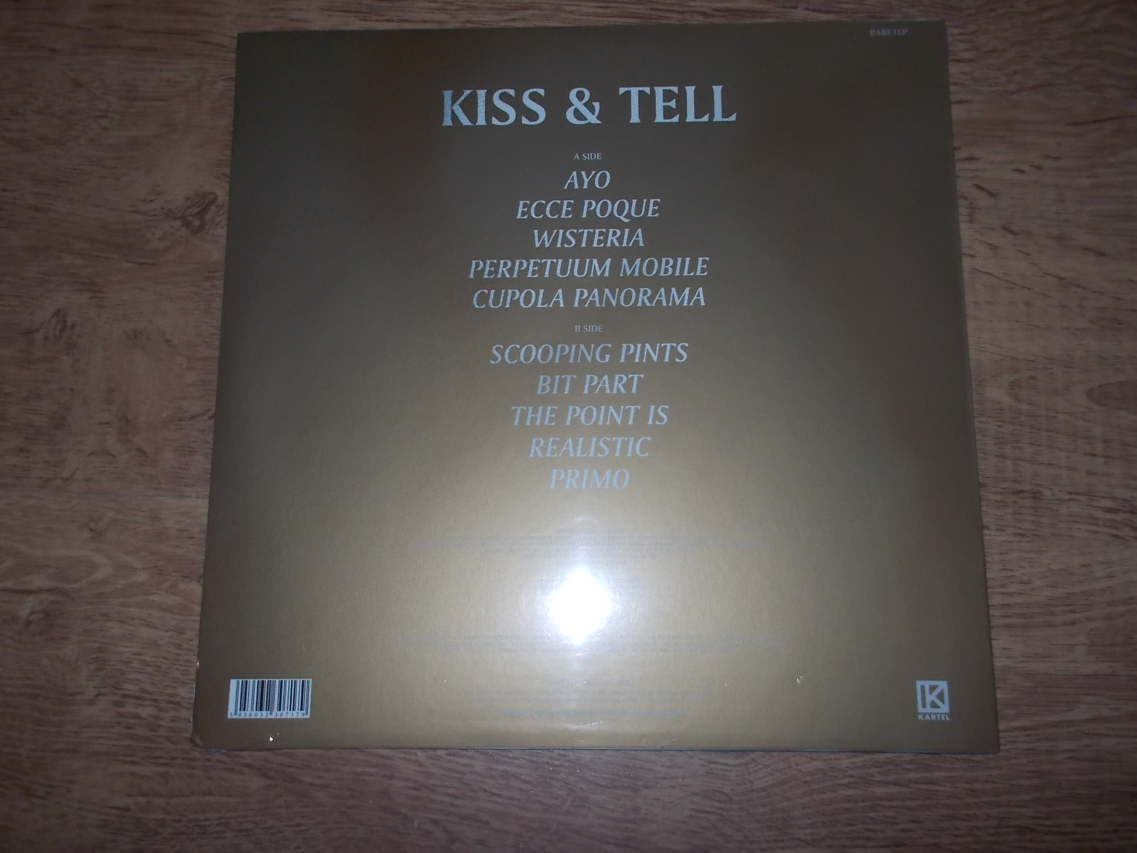 Babe - Kiss & Tell (Vinyl-LP)