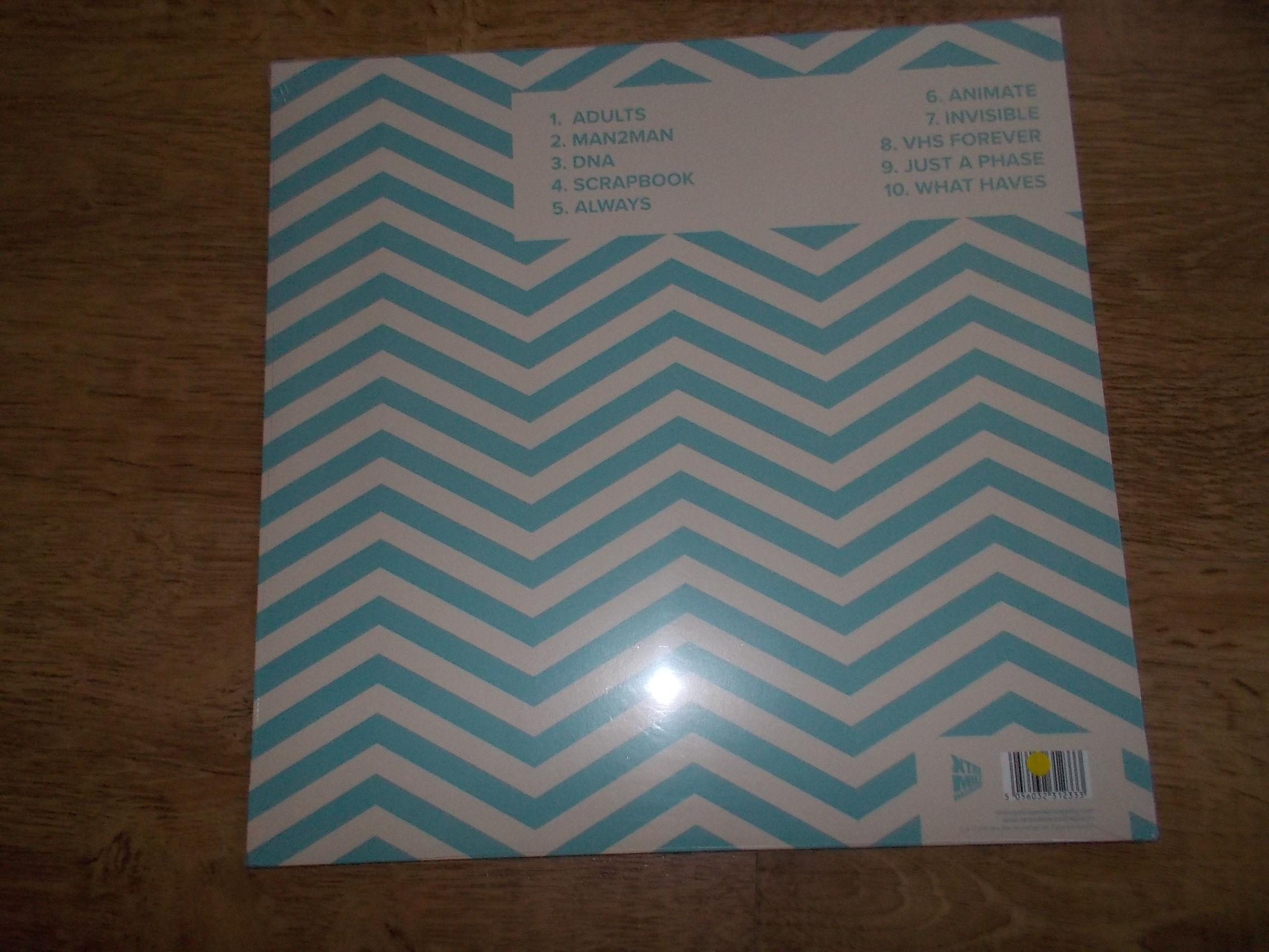Get Cape. Wear Cape. Fly - Young Adult (Vinyl-LP)