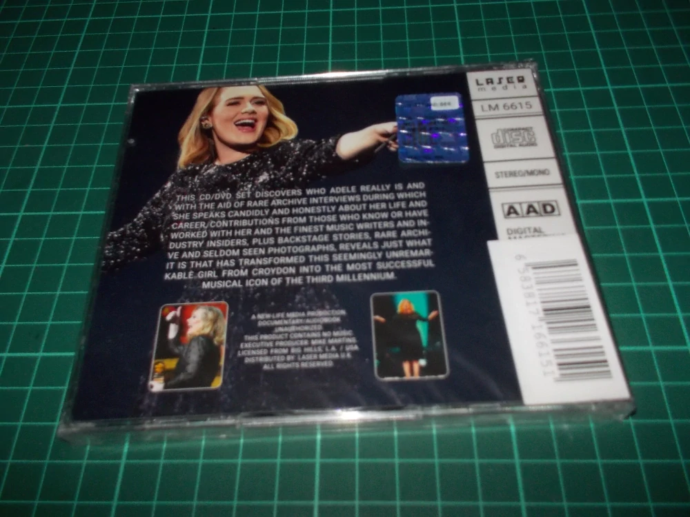 ADELE - This Is Adele (THE ULTIMATE STORY OF THE SUPERSTAR) (CD/DVD)