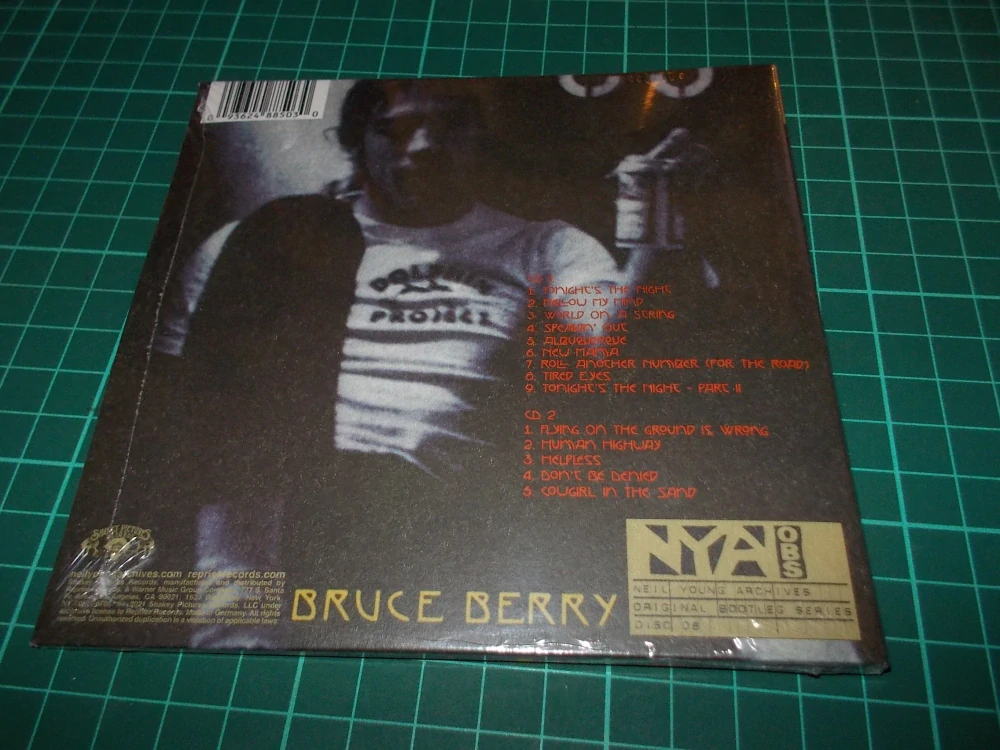 Neil Young With The Santa Monica Flyers - Somewhere Under The Rainbow (Nov. 5. 1973) (2CD) Digipack