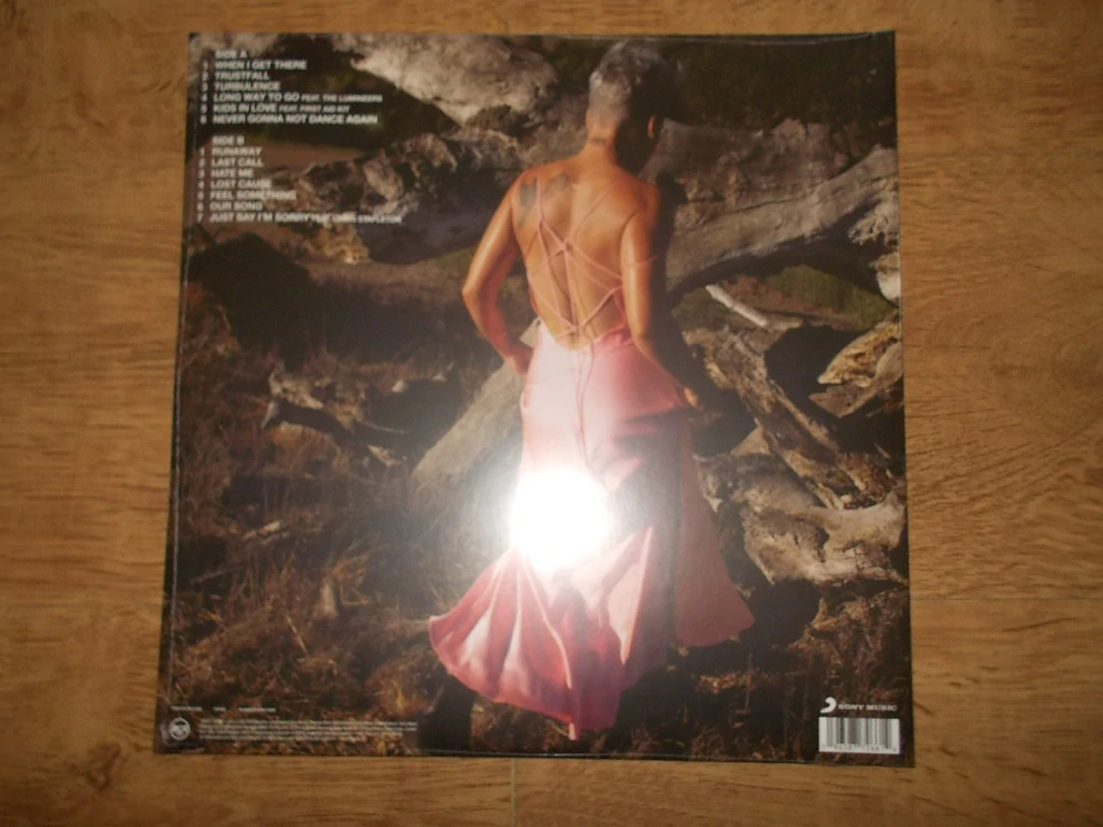 Pink - Trustfall - Coloured HOT PINK (Vinyl-LP)