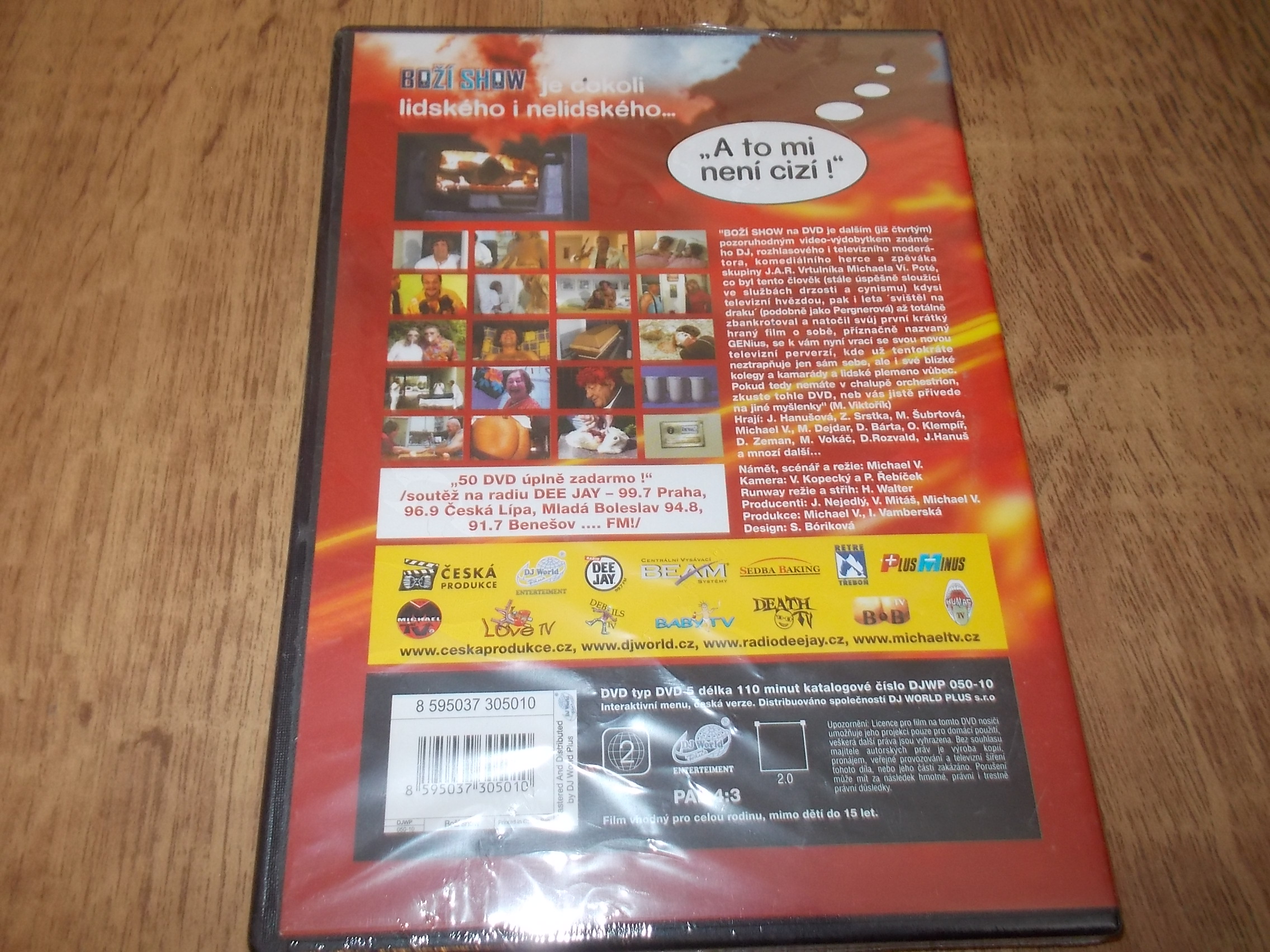 3 plus 1 s Miroslavem Donutilem (seriál) - REALITY BOŽÍ SHOW - TAKOVÍ NORMÁLNÍ DEBILOVÉ (DVD)