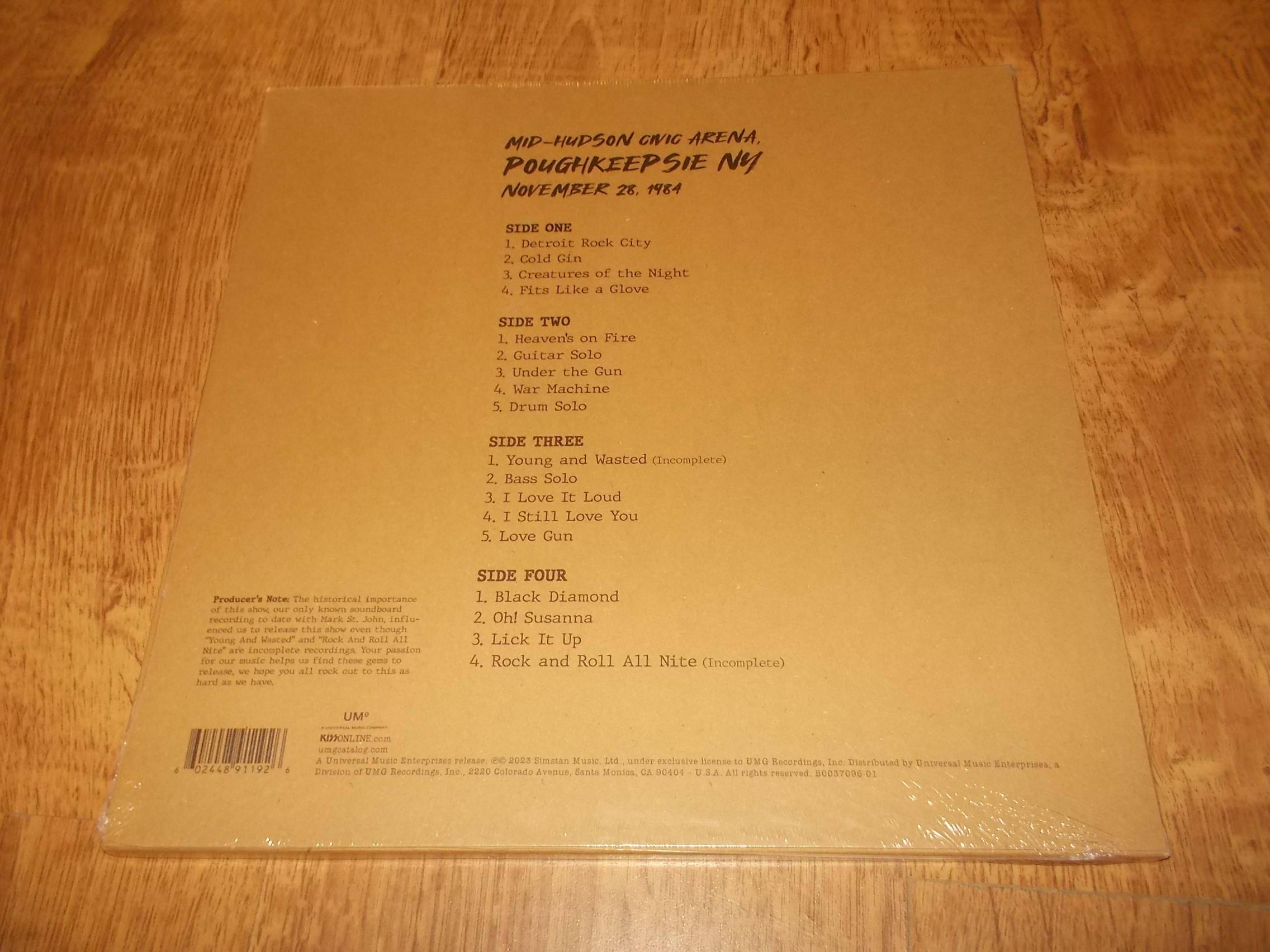 Kiss - Off The Soundboard Poughkeepsie NY Mid-Hudson Arena November 28 1984 (2Vinyl-LP)