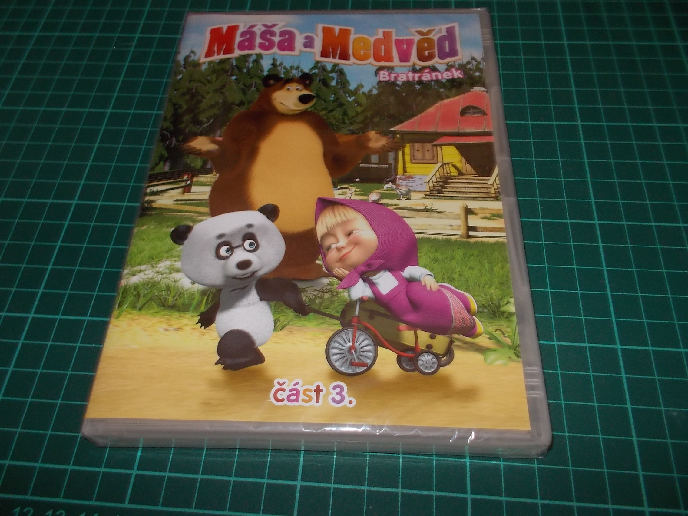 Máša a medvěd SET 4 (DVD)