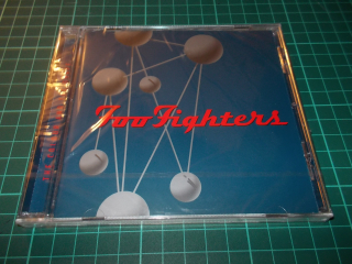 FOO FIGHTERS - COLOUR AND THE SHAPE (CD)