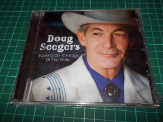 Doug Seegers - Walking On The Edge Of The World (CD)