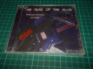Defenestration / Scurge - The Year Of The Slug (CD)
