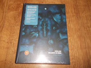 Marillion - Holidays In Eden (2 CD+Blu-Ray) Deluxe Edition, Limited Edition, Digibook