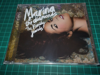 Marina & The Diamonds - The Family Jewels (CD)