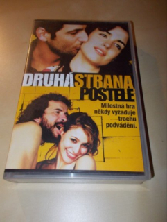 DRUHÁ STRANA POSTELE (VHS) 