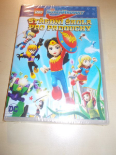 Lego DC Superhrdinky: Střední škola pro padouchy (DVD)